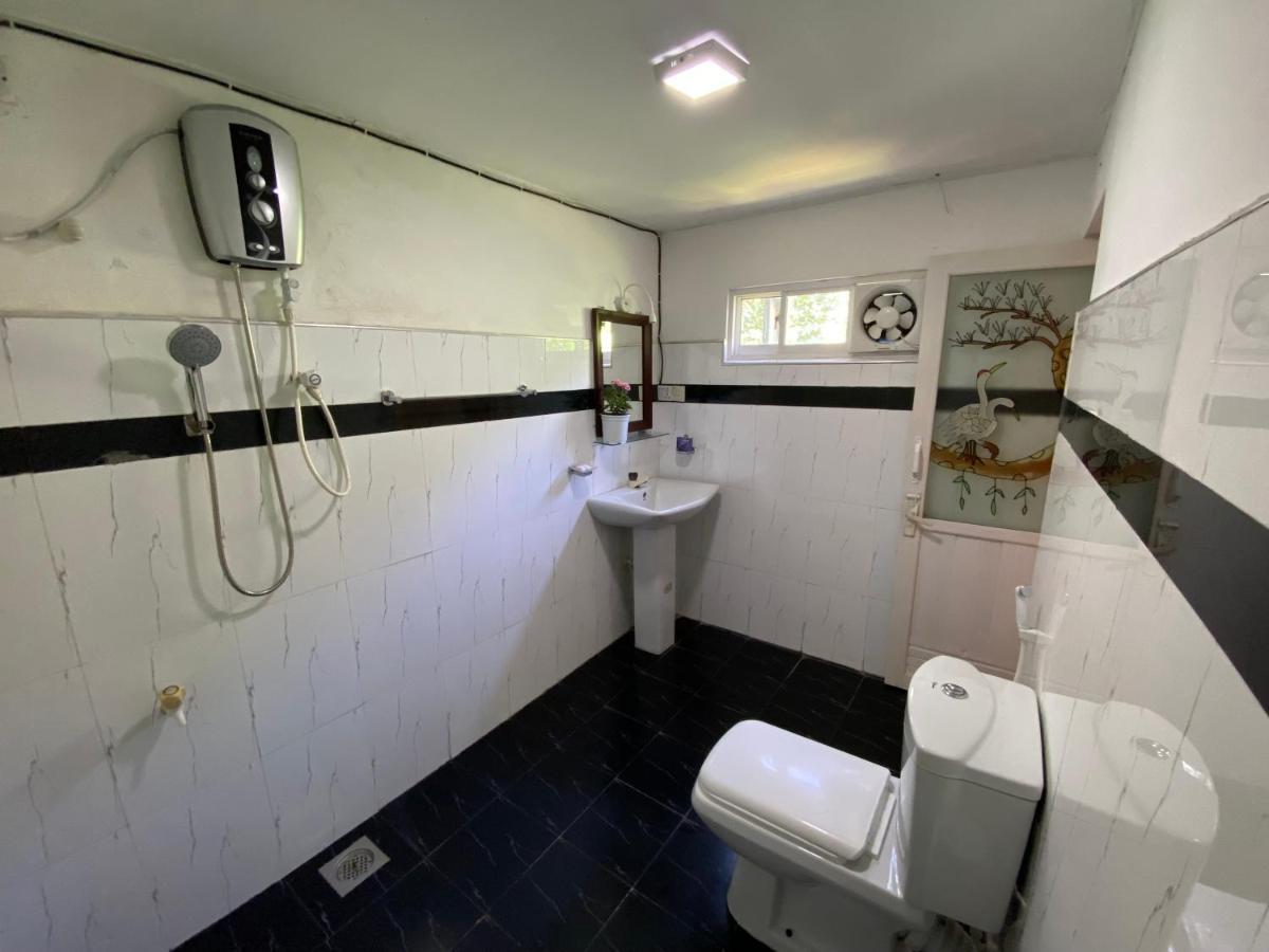 Beach Walk Hotel Unawatuna Luaran gambar