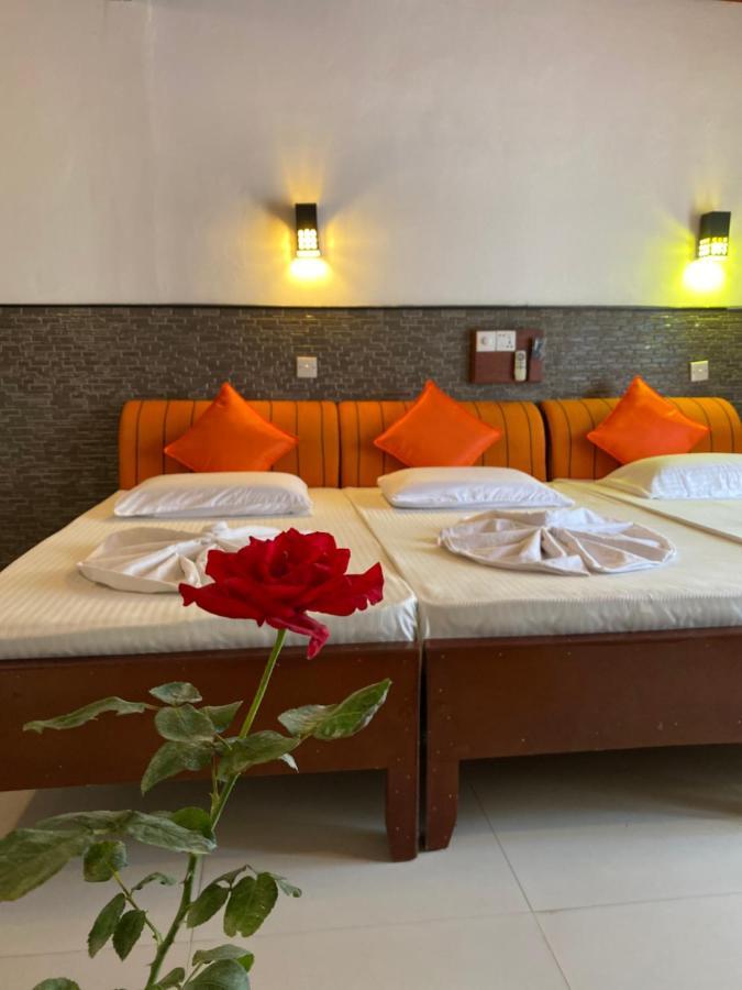 Beach Walk Hotel Unawatuna Luaran gambar